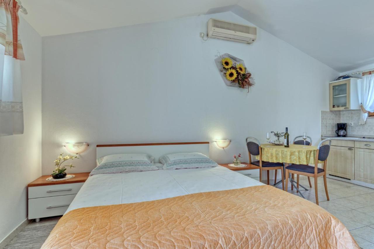 Apartmets Slavica 1644 Banjole Exteriér fotografie