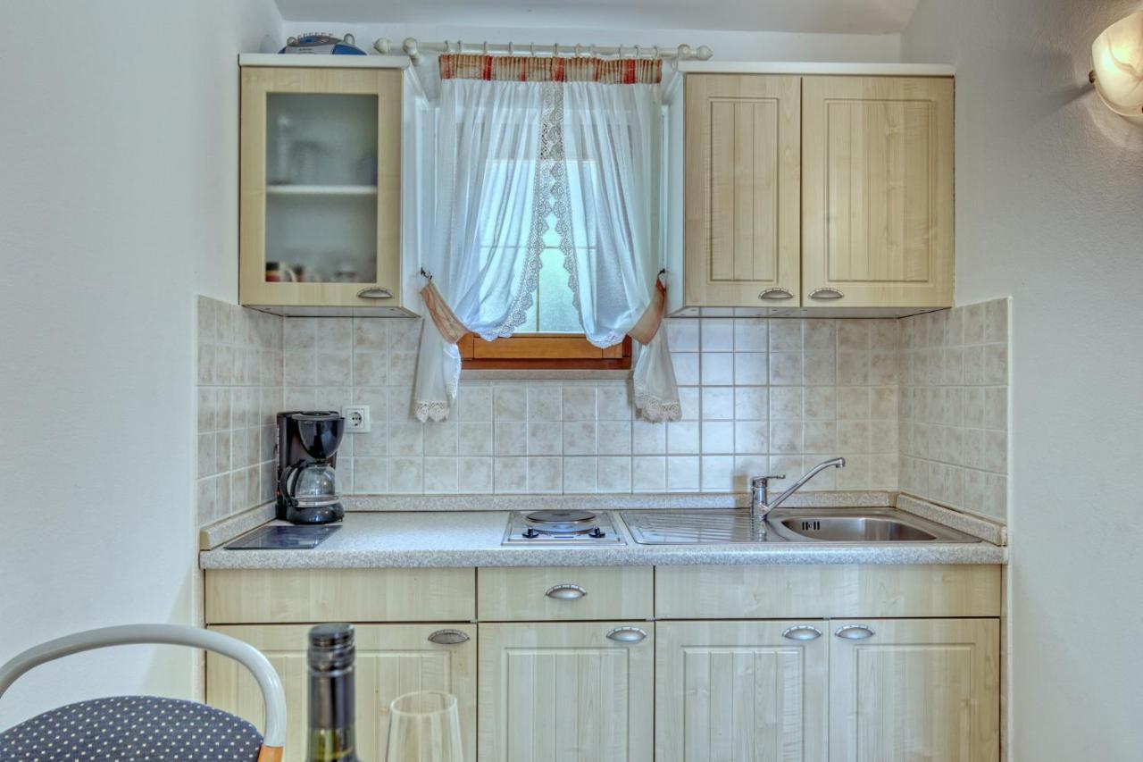 Apartmets Slavica 1644 Banjole Exteriér fotografie