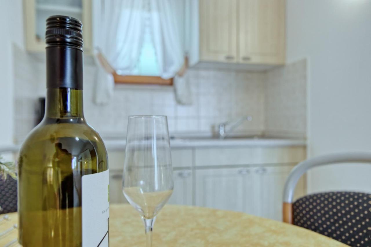 Apartmets Slavica 1644 Banjole Exteriér fotografie
