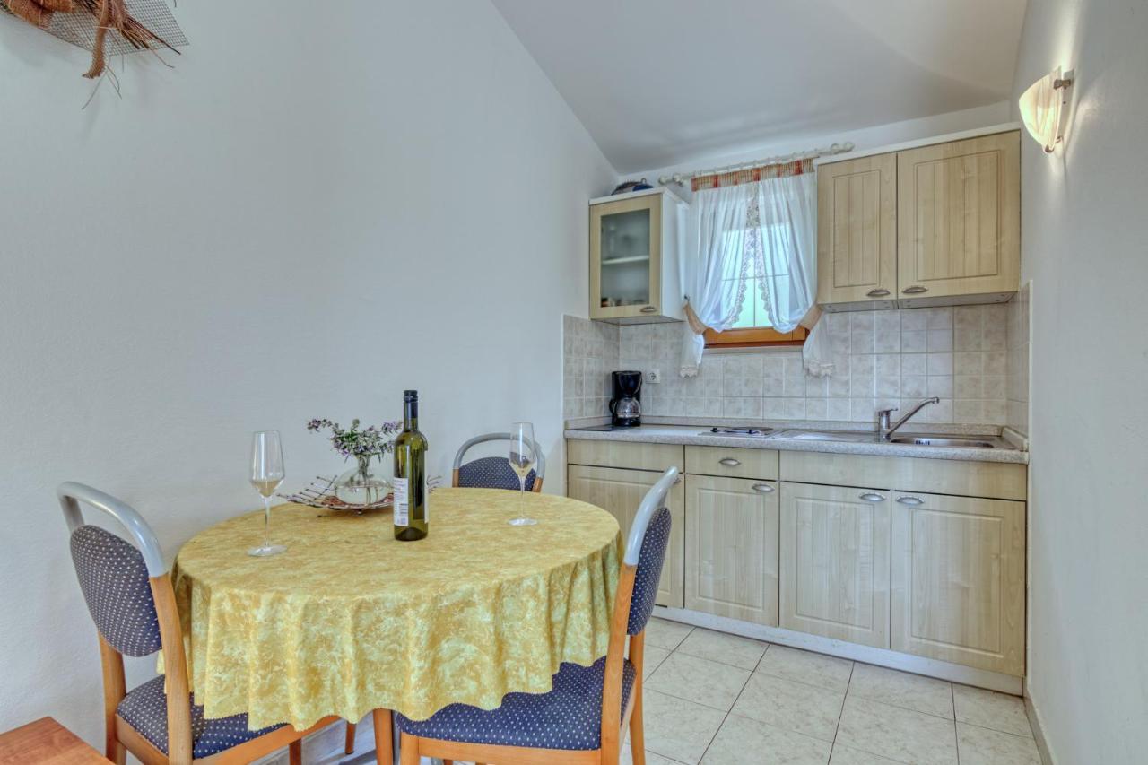 Apartmets Slavica 1644 Banjole Exteriér fotografie