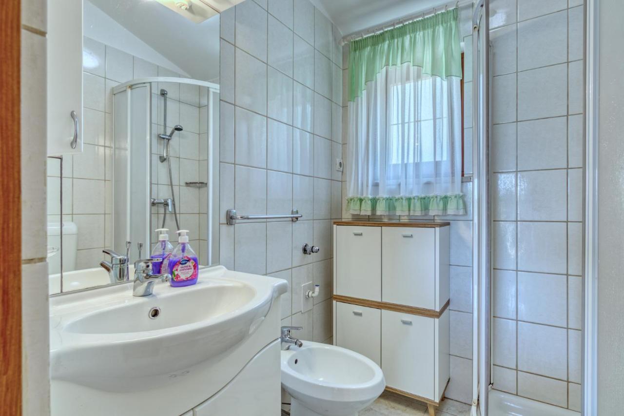 Apartmets Slavica 1644 Banjole Exteriér fotografie